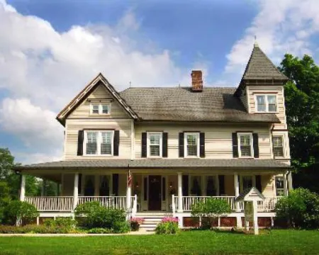 Raritan Inn Hotels in Hunterdon County