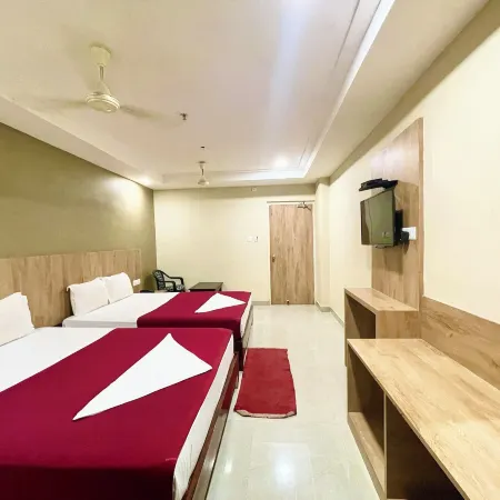 Hotel Janaki Pride - near Temple
