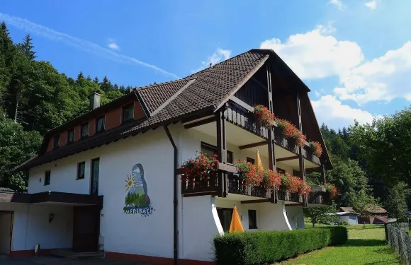 科魯普黑森林酒店