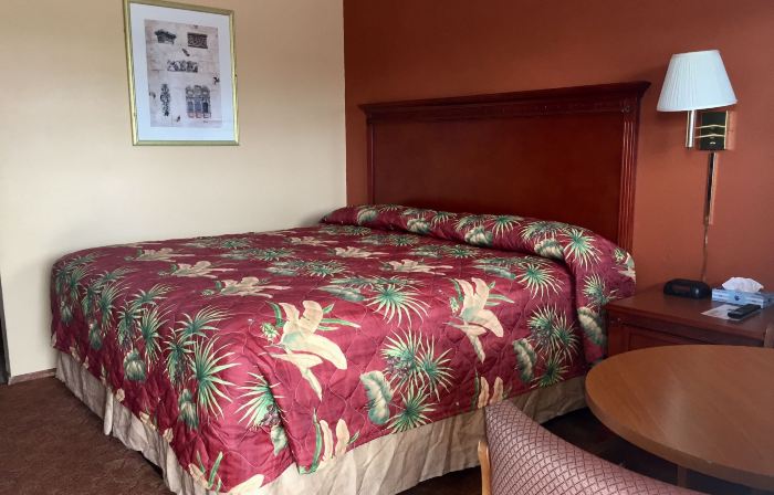 DeQueen Courtyard Inn