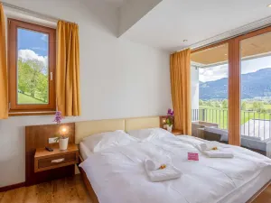 Emma Apartments-