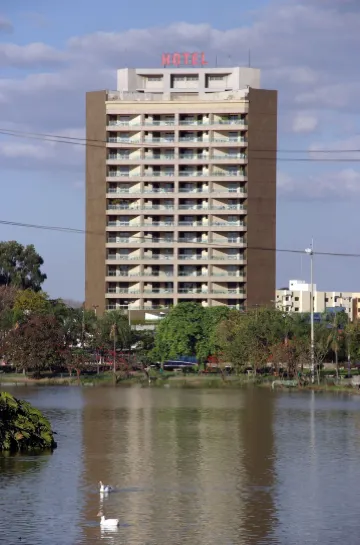拉戈阿塞雷納公寓酒店