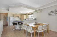 The Lighthouse - Port Willunga - C21 SouthCoast Holidays