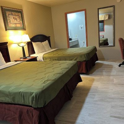 Deluxe Queen Room with 2 Queen Beds Howards Inn Motel Promo Code