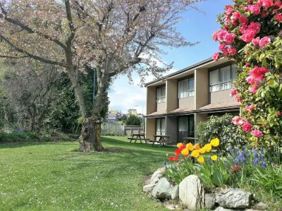 Fairway Motel & Apartments Hotels in 