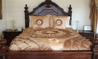 Monarch Cove Inn