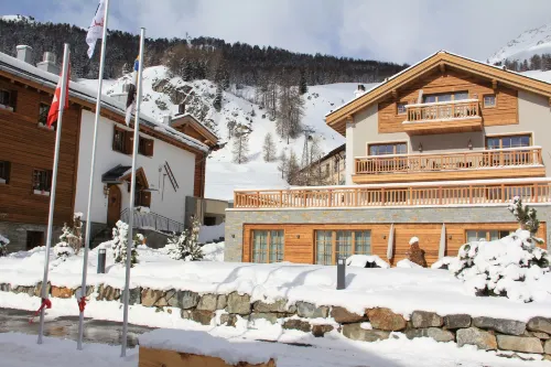 Hotelino Petit Chalet Hotels in Bever
