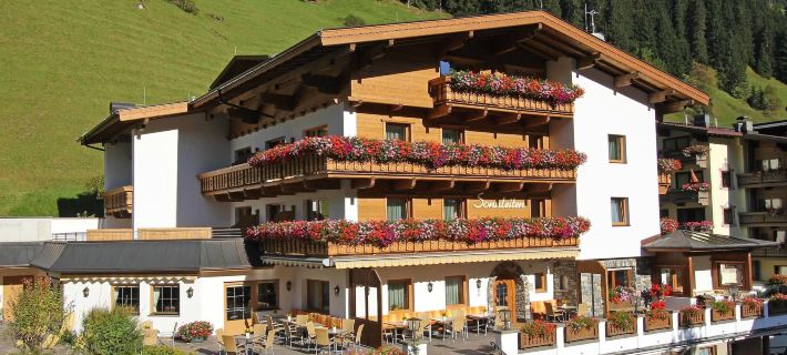 Hotel Pension Sonnleiten Hotels in Tux