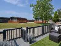 Oakwood 2 @ Pinewood Retreat Hotels in Combpyne Rousdon