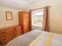 Pine Cottage Hotels in Bakewell