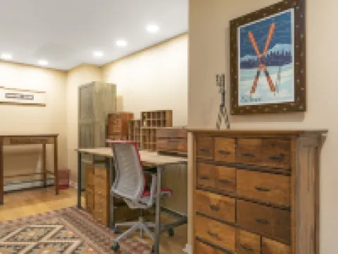 901 Crazy Horse Circle Condo Hotels in Edwards