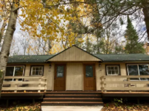 Hanging Horn Lakeside Resort Hotel a 