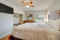 6 Mi to Dtwn: Dog-friendly Home w/ Yard in Tulsa - Homestays