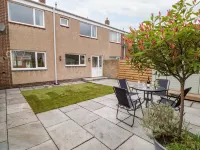 Willows Hotels near Halton Castle