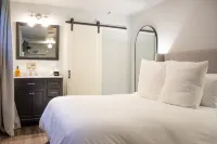 Douglas on Third Hotels in McMinnville