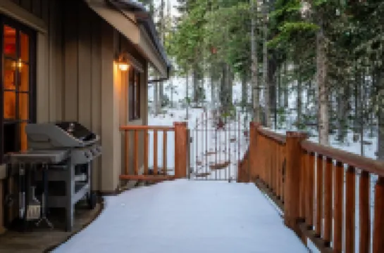2 Mountain Home 3 Bedroom Home by Moonlight Basin Lodging