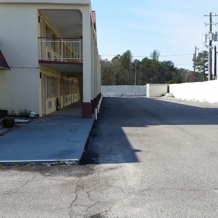 Economy Inn