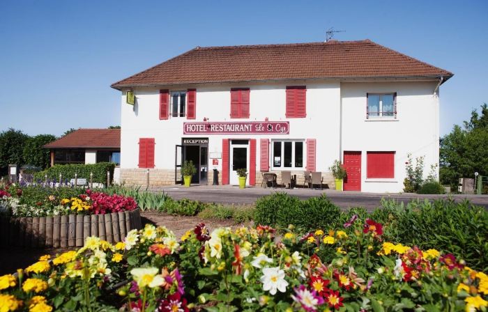 Logis Hôtel le Saint Cyr