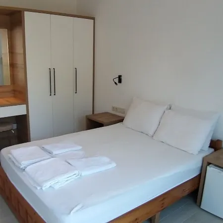 Lindos Pension