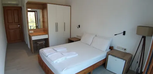 Lindos Pension
