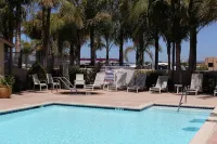 O'Cairns Inn and Suites - Pools