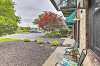 Modern Grand Haven Condo - Steps to Downtown!