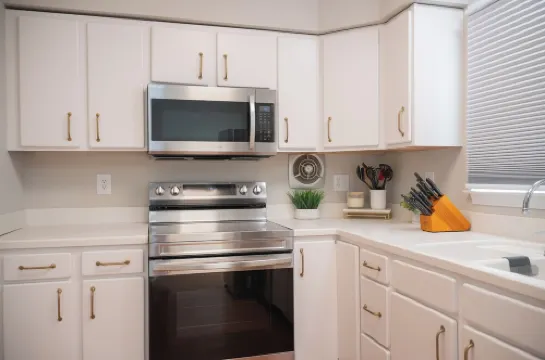 Rehoboth Ave Apartment - 2 blocks from the beach- In the heart of Rehoboth Beach