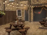 The Norfolk Arms Inn Hotels in Glossop