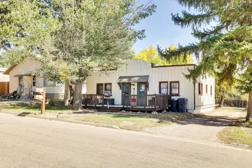 Cottage w/ Furnished Deck: 1 Mi to Dtwn Craig!