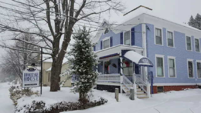 Holidae House Bed & Breakfast