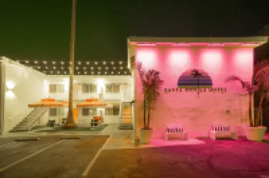 Santa Monica Hotel Hotels near California Heritage Museum