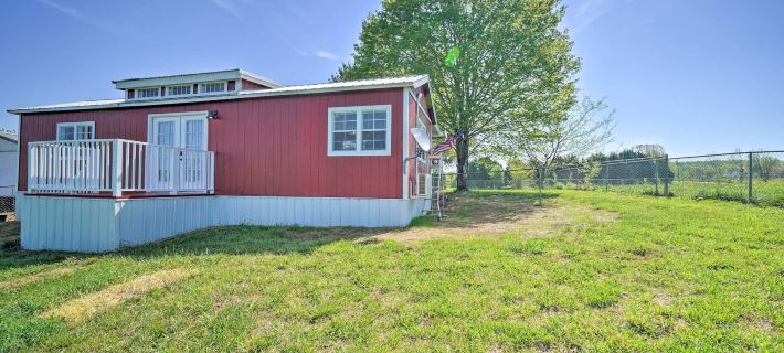 Landscape Views: Sweetwater Country Cottage! Hotels in McMinn County