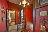 Vintage Apartment in Historic Downtown la Porte!