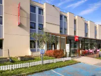 Ibis Marne-la-Vallée Émerainville 에메랑빌 호텔