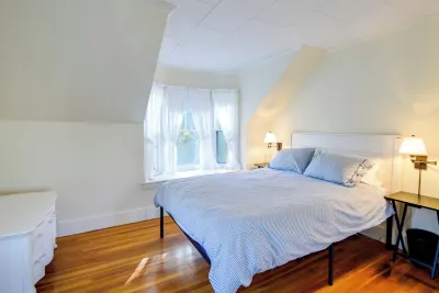 Charming Saco Apartment about 4 Mi to the Beach!