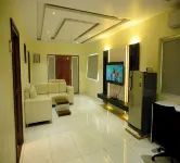 Butterfly Luxury Apartment-Benz Circle