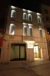 Borgoleoni 18 - Room and Breakfast