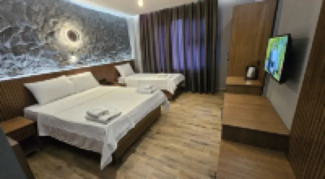 Rever Hotel