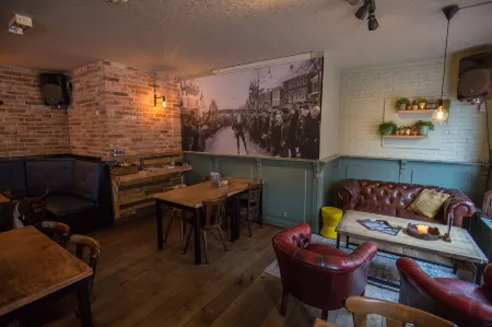 Hotel Café Restaurant 't Raedhûs Отели в г. Visvliet