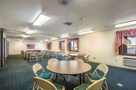 Motel 6 Saukville, WI Отели в г. Рандом Лейк