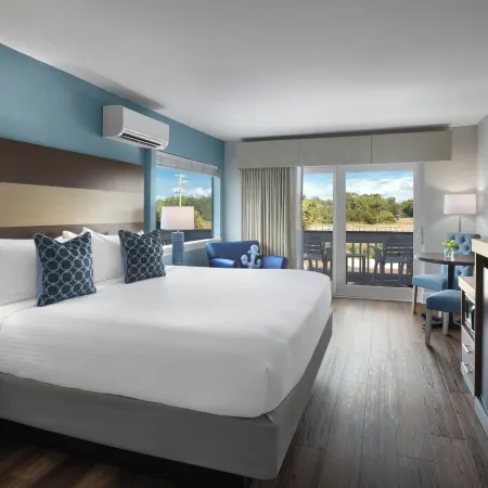 Shem Creek Inn Отели рядом с достопримечательностью «Колд Вар Сабмарин Мемориал»