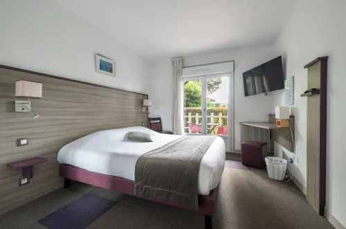 Contact Hôtel O'Nice Saintes Hotels in Saint-Vaize