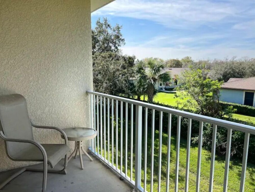 Peace and Quiet near Daytona Hotels in Holly Hill