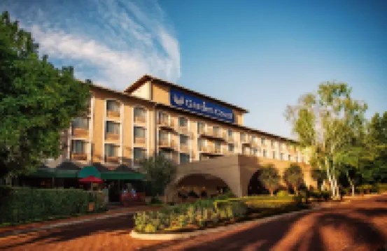 Garden Court or Tambo International Airport โรงแรมใน