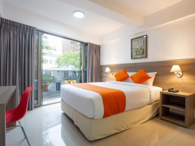 Howard Johnson by Wyndham Lima Miraflores Art House