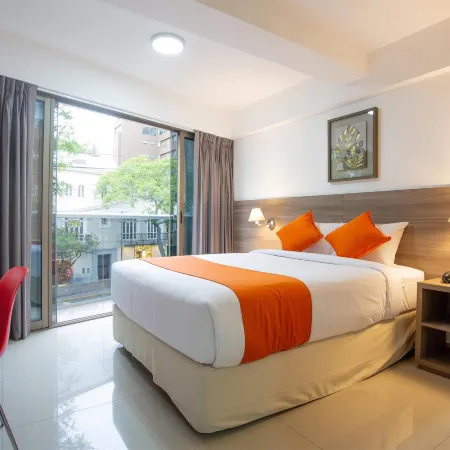 Howard Johnson by Wyndham Lima Miraflores Art House Отели в г. Мирафлорес