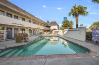 Motel 6 Fairfield, CA - North - piscina
