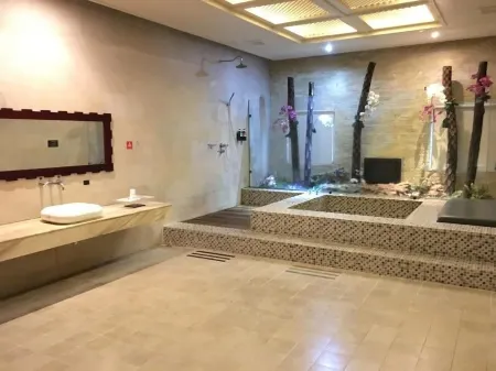 Her Home Spa Motel Douliu Отели в г. Юньлинь