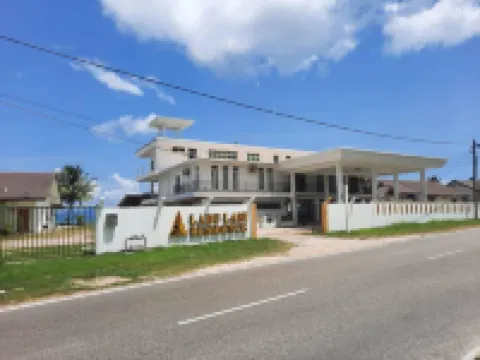 Nazrat Residence Hotels near Ayer Hangat Village