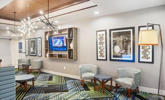 Holiday Inn Express & Suites Stroudsburg-Poconos